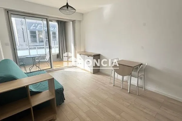 Studio 1 pièce 20 m²