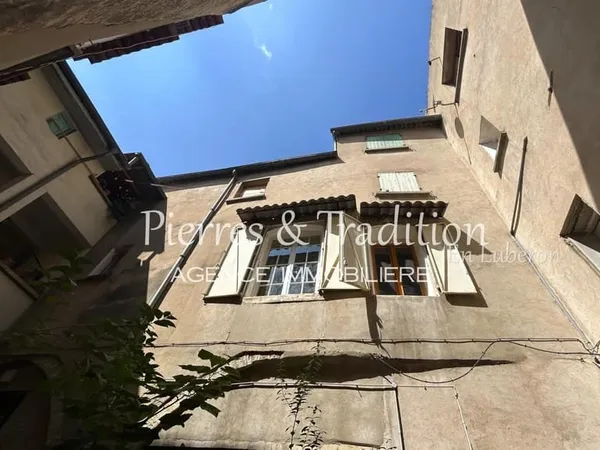 Appartement T3 de 70 m² à Apt