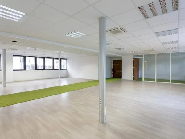 Bureaux 1840 m²