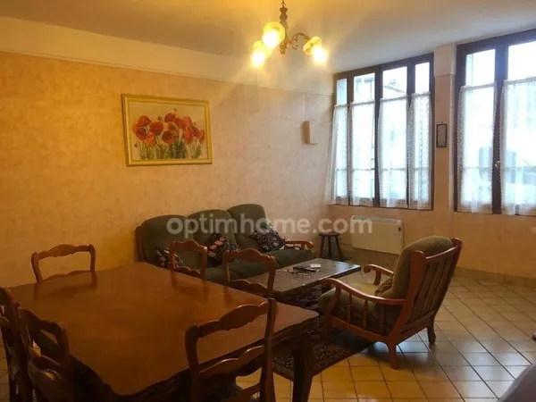 Maison de bourg de 180m2 avec 6 chambres