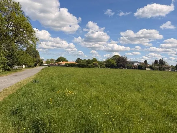 Terrain 400 m²