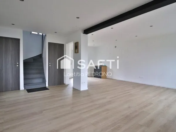 Maison avec jardin, garage au calme