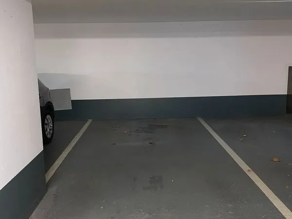 Place de parking à louer
