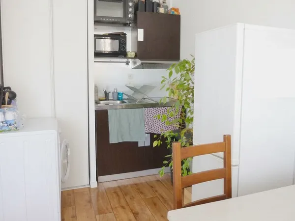 Studio équipé dans résidence avec parking