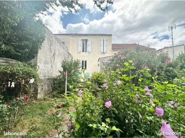 Maison 3ch + jardin - Rive droite - DPE D - Dispo 01/06