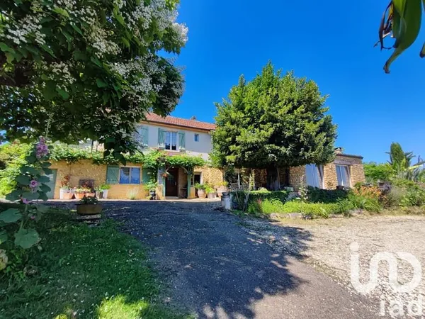 Maison 7 pièces 227 m²