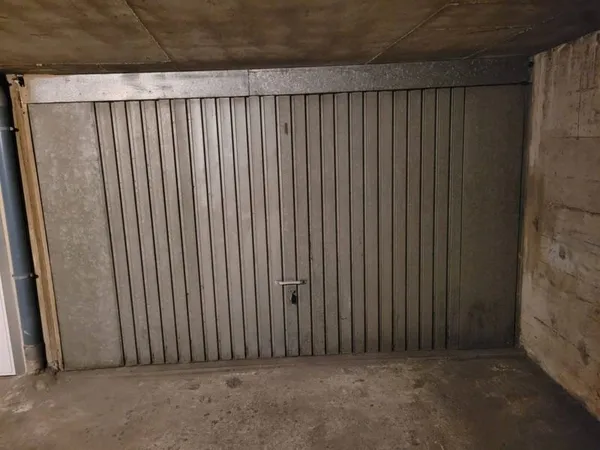 Parking 17 m²