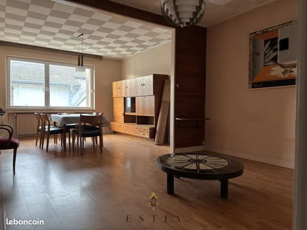 Immeuble 8 pièces 130 m²