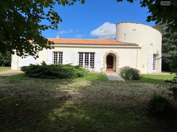 Maison de plain-pied 8 pièces 170 m²