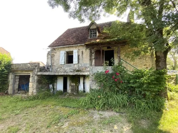 A vendre, secteur Thémines, maison en pierre à rénover