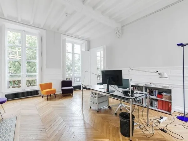 Bureaux 78 m²