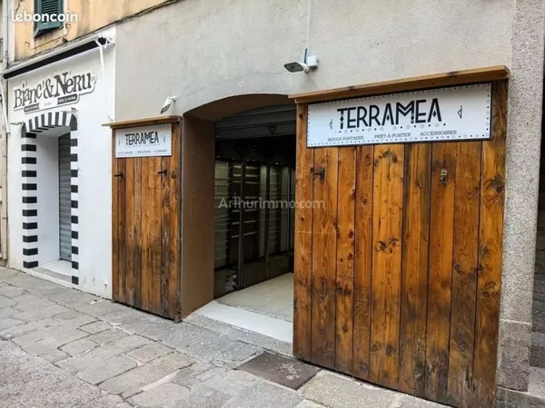 Boutique 71 m² Calvi