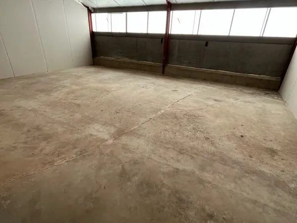 Atelier, box de stockage, garage, sécurisé