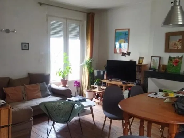 Cahors centre . Maison T4 avec terrasse + Appartement T2 au rez