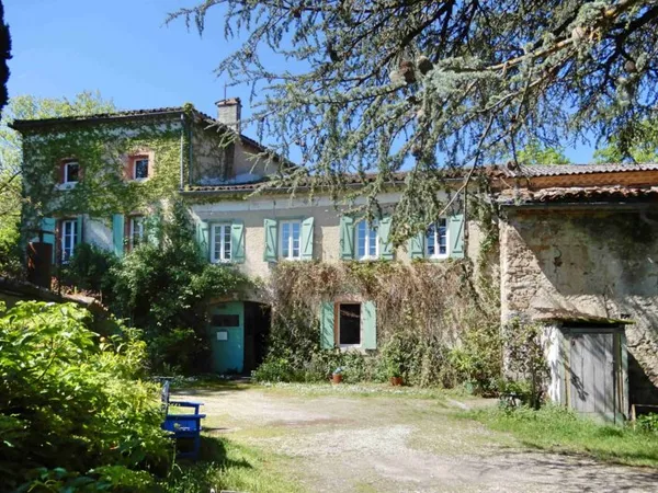 Maison 12 pièces 400 m²