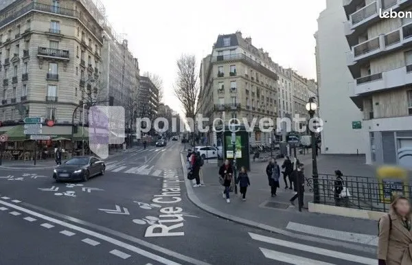 Local commercial 81 m²