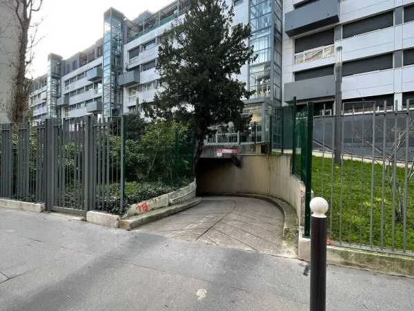 Parking 8 m²