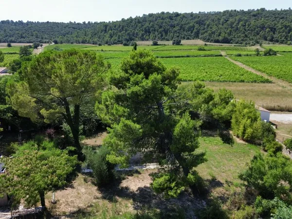Terrain à bâtir de 1037m2 avec vue dominante