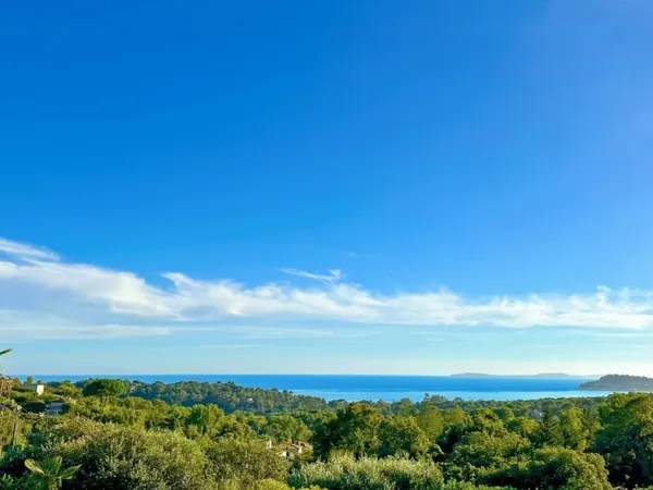 Villa vue mer à vendre proche du centre de La Croix-Valmer