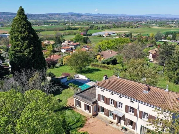 Maison 9 pièces 175 m²