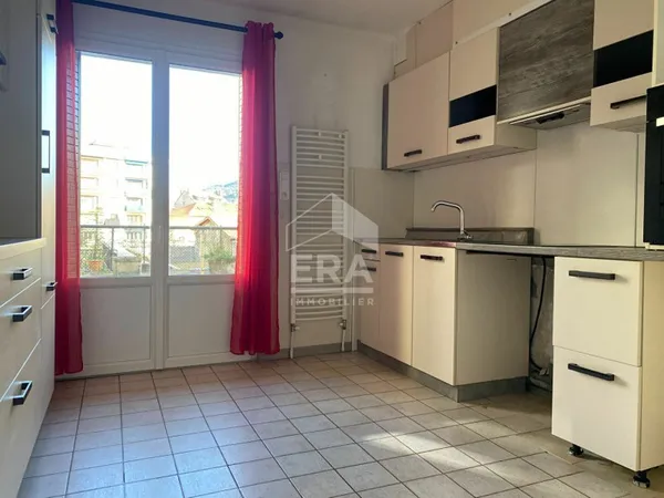 Appartement 4 pièces de 94 m² avec terrasse de 20m²