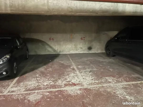 Parking sécurisé à louer