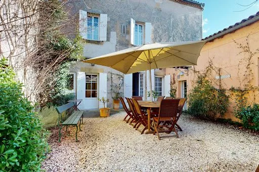 Maison 8 pièces 250 m²