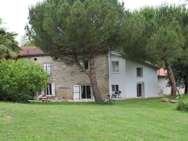 Maison 9 pièces 295 m²