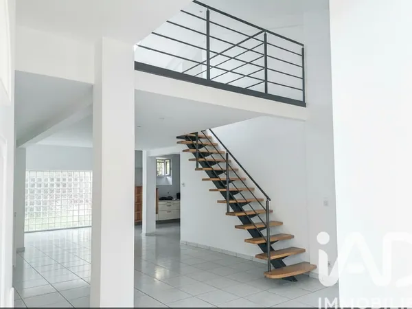 Maison 5 pièces 167 m²