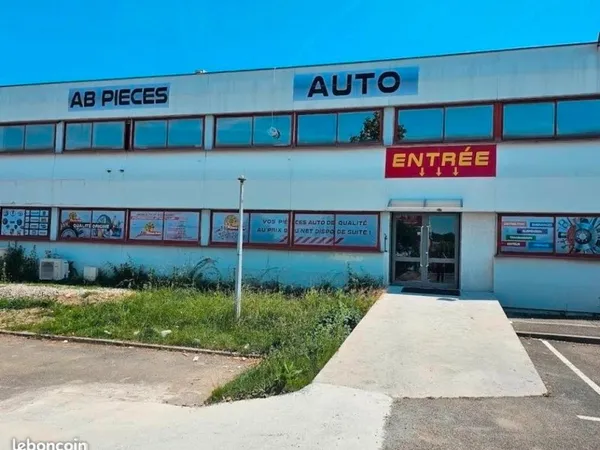 Vends fond de commerce de pieces détachées automobiles