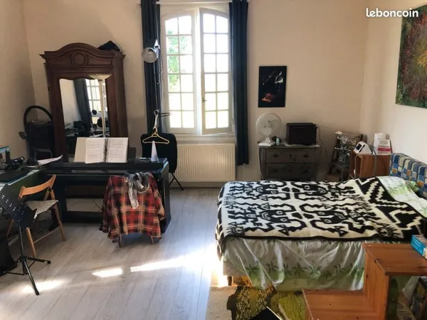 Chambre meublée (location saisonnière ou plus)