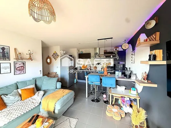 Cuers  Appartement récent de 3 pièces 58 m², balcon, garage