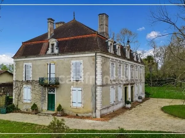 Dpt (32) NOGARO proche, ELEGANTE MAISON DE NOTABLES, économique, du XIXs 600M2, parc séculaire, dépe