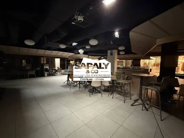 Local commercial 1197 m²