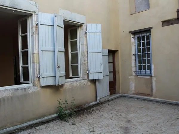 Immeuble Saint Sever 22 pièce(s) 371 m2