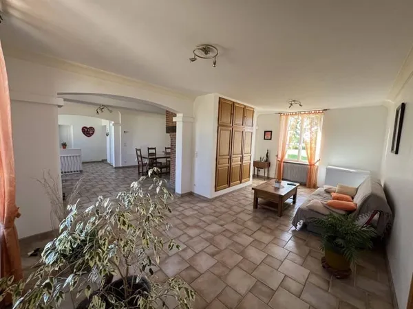 Maison 8 pièces 280 m²