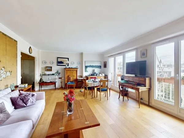 Bel appartement de 104 m2 avec 3 chambres au 7ème étage à Pa
