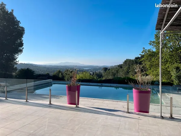 Grande villa sur les hauteurs de Bandol