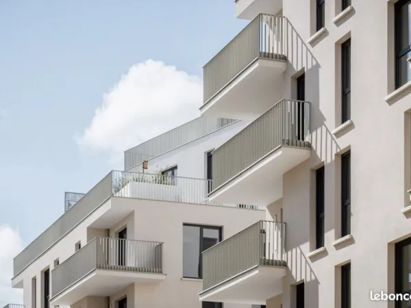À VENDRE - Superbe 4 pièces avec grande terrasse en résidence de standing
