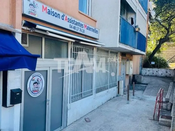 Local commercial 106 m²