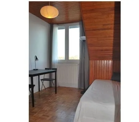 B22 2 PIECES, ADSL, buanderie, pkg, MORLAIX (St Jo)