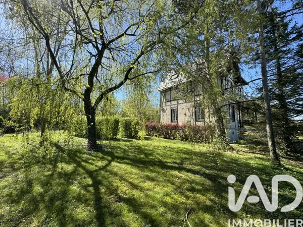 Maison 8 pièces 146 m²