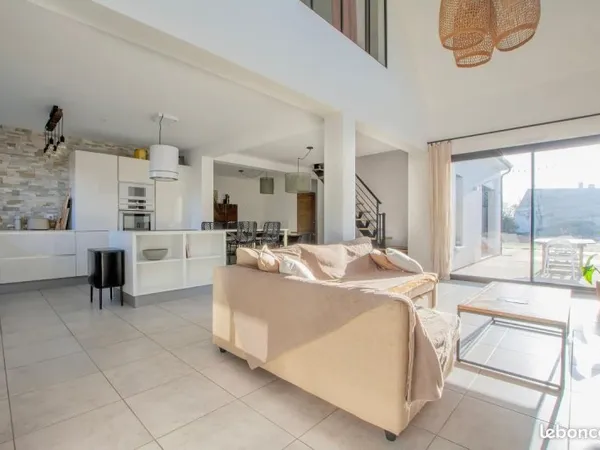 Maison 4 pièces 171 m²