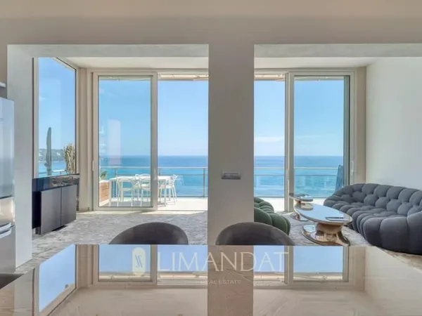 Roquebrune Cap Martin - appartement d'exception 112 m2 - terrasse 24m2 - garage fermé de 45 m2