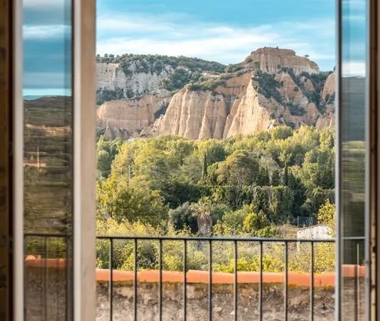 Maison de village entièrement rénovée avec vue exceptionnelle sur les orgues d'Ille-sur-Têt
