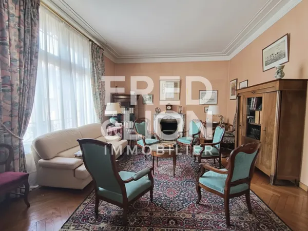 Appartement 4 pièces de 120 m² rez-de-Jardin, Sud/Est