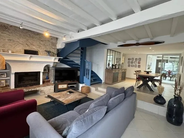 Maison 5 pièces 145 m²