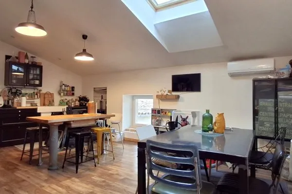 Exclusivité, A vendre, au coeur de St Paul 3 Châteaux, Duplex de 107m2