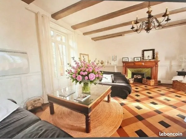 Maison 5 pièces 266 m2