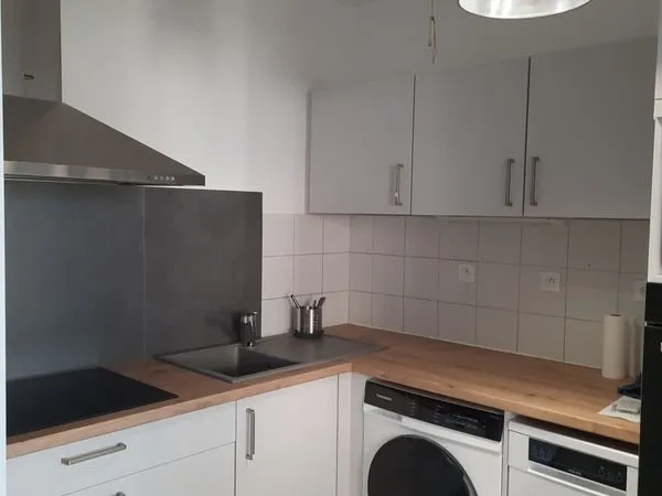 APPARTEMENT MEUBLÉ à louer, hyper centre de Poitiers Colocation possible